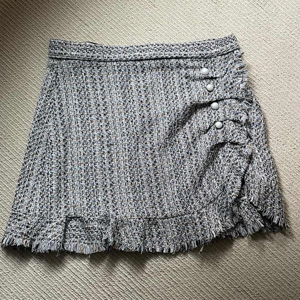 ZARA LIGHT BLUE TWEED MINI SKIRT WITH PEARLS